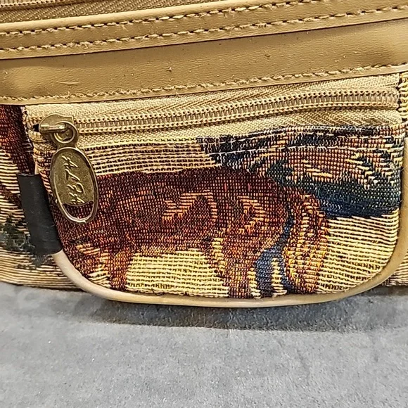 Vintage Makeup Train Equestrian Horses Travel - Picture 8 of 12